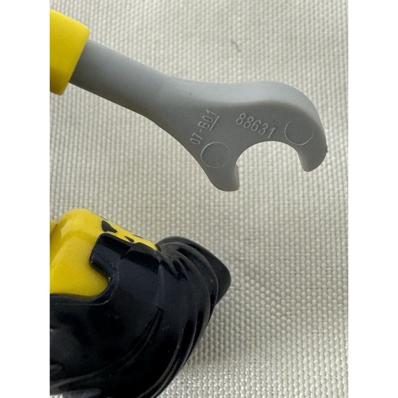 LEGO Minifigure "Raph" Mechanic /‎ Service Tech w/ Wrench 88631 + Toolbox - Picture 7 of 7